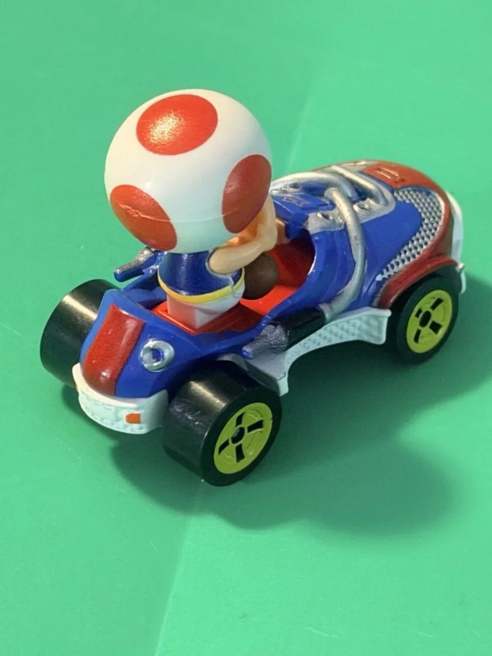 Hot Wheels Mario Kart Toad Sneeker Die Cast 2018 Mattel